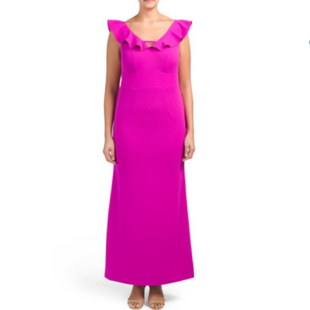 ABS COLLECTION Plus flutter sleeve key hole gown